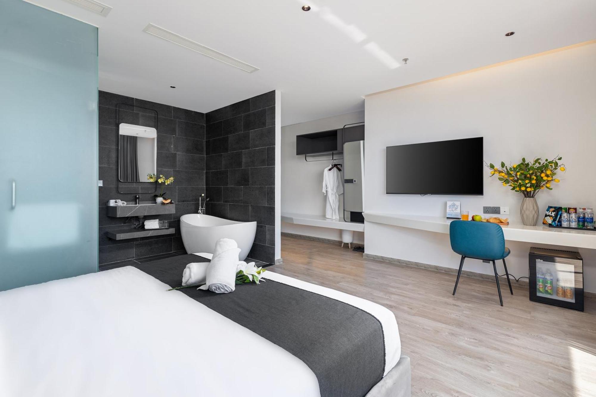 Jbay Beachfront Boutique Hotel Da Nang Exterior foto