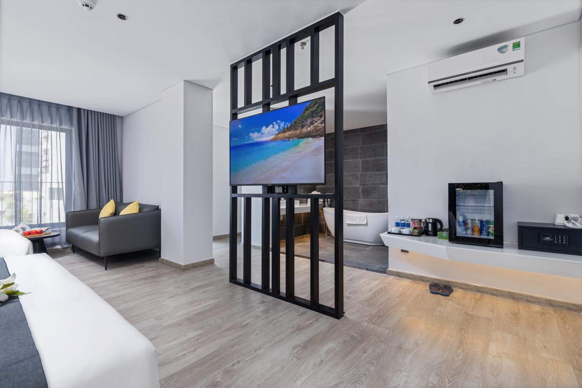 Jbay Beachfront Boutique Hotel Da Nang Exterior foto